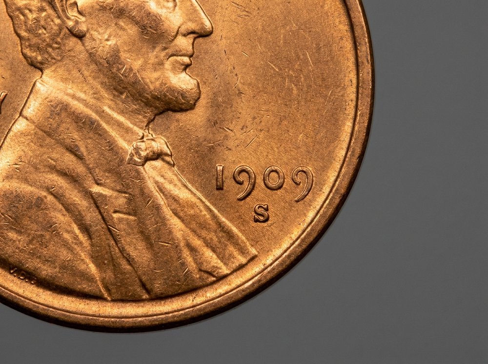 Close-up of 1909-S VDB Lincoln wheat cent obverse showing mint mark and designer initials